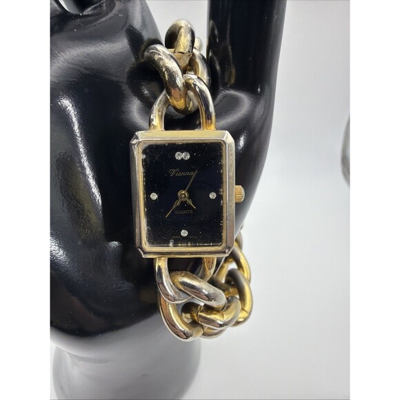 Vintage Vienna Gold Tone Women’s Quartz Watch Ladies Wristwatch New Bat - Picture 2 of 6